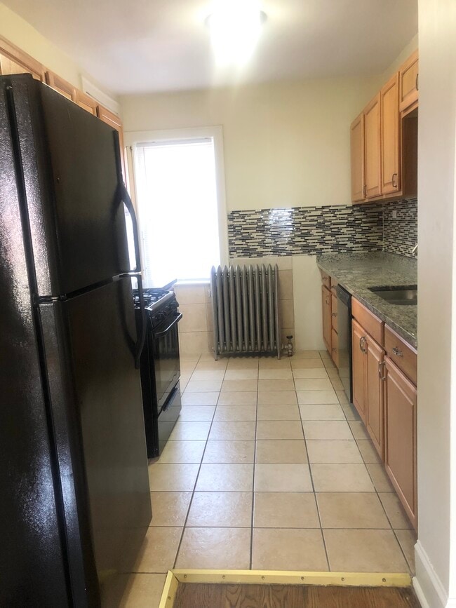 4416 N Ashland Ave, Unit 3E in Chicago, IL - Building Photo - Building Photo