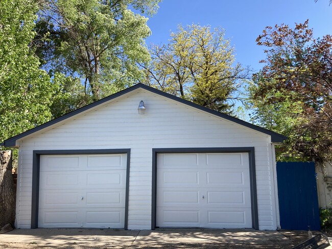 2021 Timberline Ln in Fort Collins, CO - Foto de edificio - Building Photo