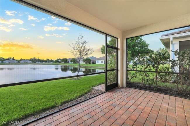 1249 Enbrook Lp in Naples, FL - Building Photo - Building Photo