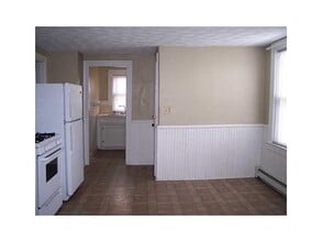 427 High St in Bristol, RI - Building Photo - Building Photo