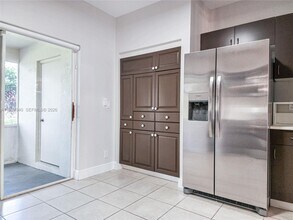 34 Key W Ct in Weston, FL - Building Photo - Building Photo