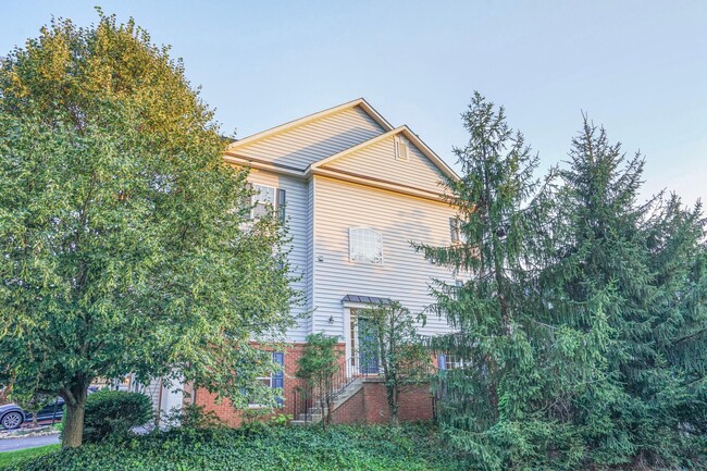 property at 12560 Royal Wolf Pl
