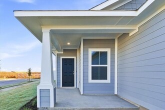 104 Cider Crk Dr in Elgin, TX - Building Photo - Building Photo