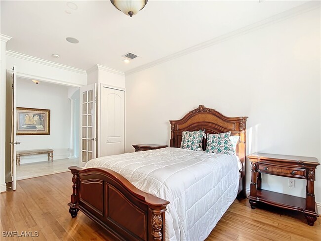 property at 2840 Coco Lakes Dr