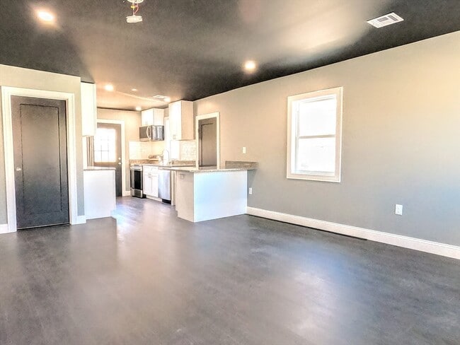 property at 2 Sunnyside St