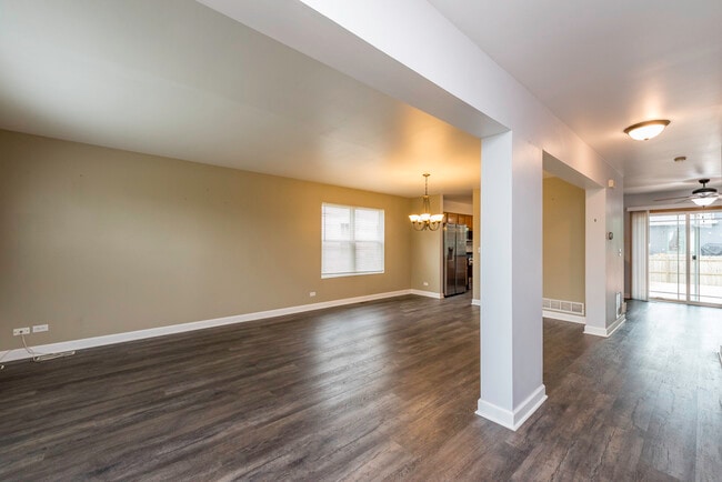686 Chippewa Cir in Round Lake Heights, IL - Building Photo - Building Photo