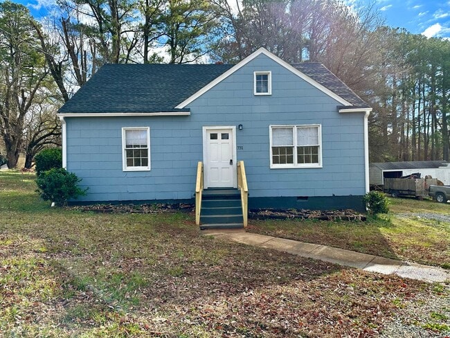 731 W Sycamore St in Chase City, VA - Building Photo - Building Photo