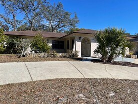 8934 Forest Lake Dr in Port Richey, FL - Building Photo