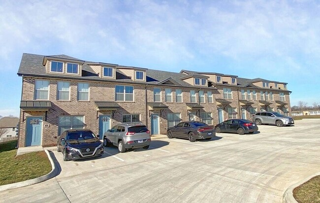 property at 1000 Henry Pl Blvd