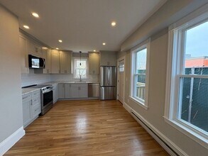 19 Cohasset St in Boston, MA - Building Photo - Building Photo