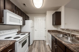 Auburn Hills Apartments in Indianapolis, IN - Foto de edificio - Interior Photo