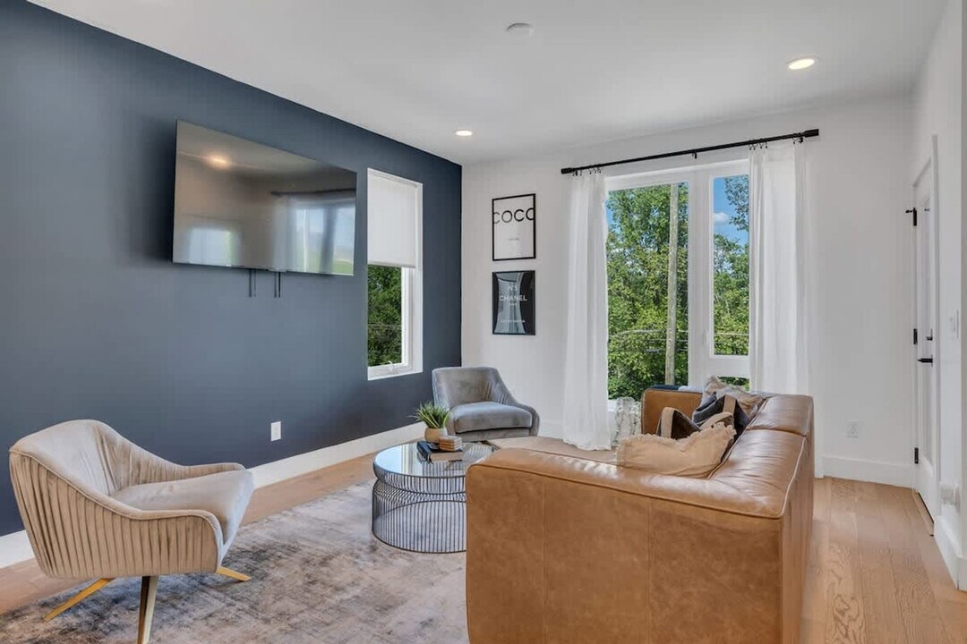 1007 12th Ave N in Nashville, TN - Building Photo