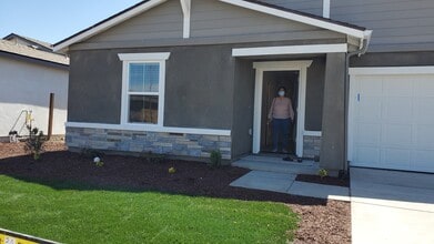 654 Keenan Ct in Merced, CA - Building Photo - Building Photo