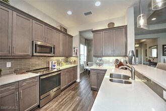 10051 Spice Bush Ln in Ft. Myers, FL - Building Photo - Building Photo