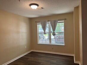 128 Swaying Pine Ct in Crestview, FL - Building Photo - Building Photo