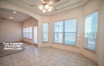 568 Canyon Point Rd in Las Cruces, NM - Building Photo - Building Photo