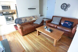 15 Mansfield St, Unit 2 in Boston, MA - Building Photo - Building Photo
