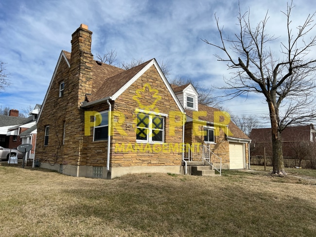 property at 3419 Stanford Pl