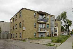 1 Wilmington Ave in Toronto, ON - Building Photo