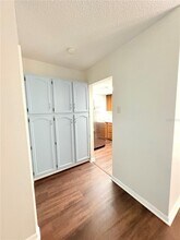 851 Creekway Ct in Brandon, FL - Foto de edificio - Building Photo