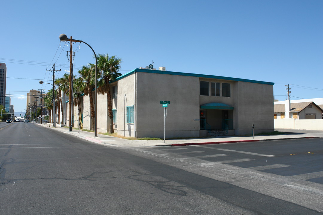 El Cid Hotel in Las Vegas, NV - Building Photo