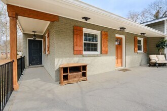 54 Whitehead Dr in Watkinsville, GA - Building Photo - Building Photo