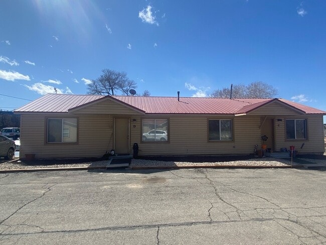 564 N Main St in Monticello, UT - Building Photo - Building Photo