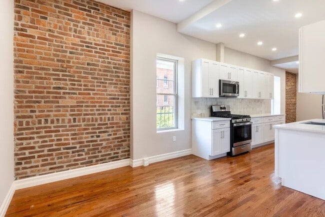 property at 1623 Union St