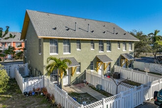 Bradenton Village in Bradenton, FL - Building Photo - Building Photo