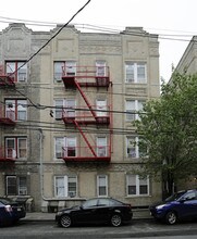 5608 Hudson Ave in West New York, NJ - Building Photo - Building Photo