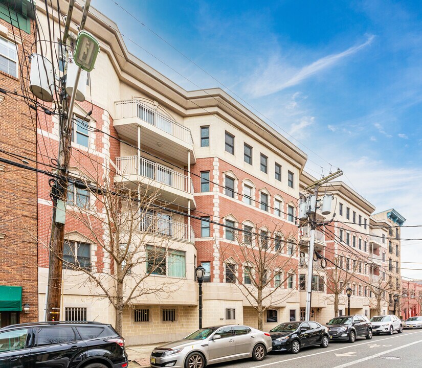 109 Jackson St in Hoboken, NJ - Building Photo