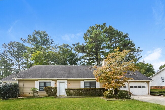 property at 613 Almand Branch Rd SE