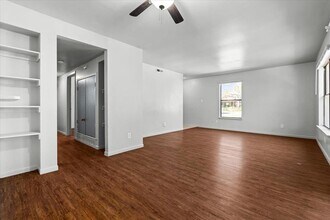 1130 Bois D'Arc St in Lockhart, TX - Building Photo - Building Photo