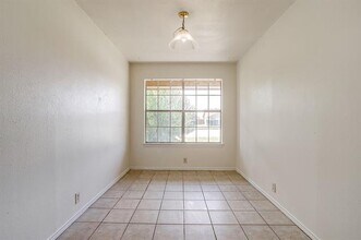 1203 N Nolan River Rd in Cleburne, TX - Building Photo - Building Photo