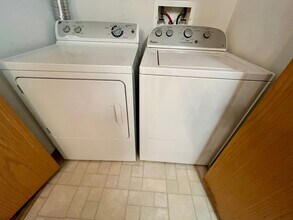 2861 Coral Ct in Coralville, IA - Building Photo - Building Photo