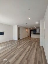 329 N Avelina Way in Anaheim, CA - Building Photo - Building Photo