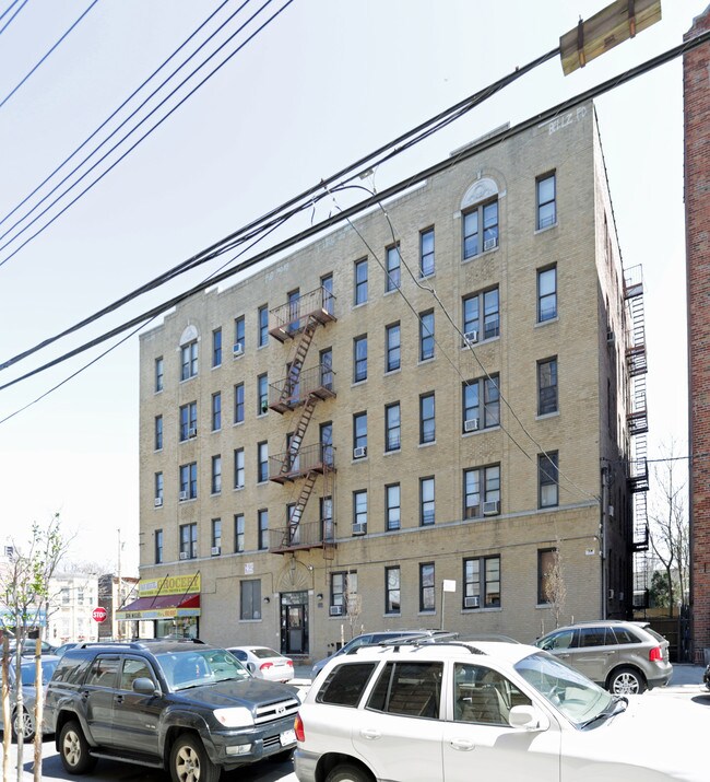 3050 Wallace Ave in Bronx, NY - Building Photo - Building Photo