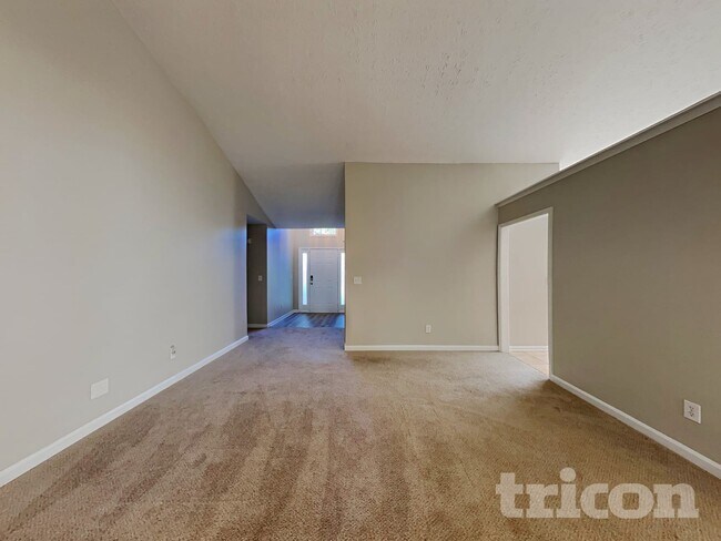 2143 Oakland Farm Dr in Lawrenceville, GA - Building Photo - Building Photo