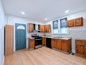 834 N Kolin Ave in Chicago, IL - Building Photo - Building Photo
