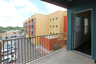 Fourth Street Flats in Albuquerque, NM - Building Photo - Interior Photo