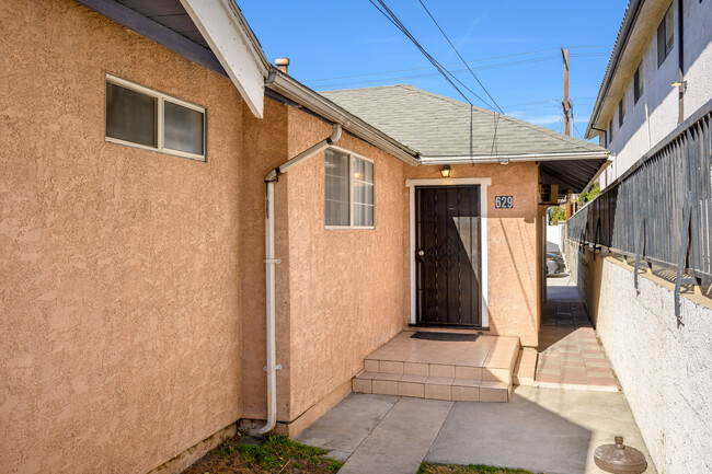 631 W California Ave, Unit A in Glendale, CA - Building Photo - Building Photo