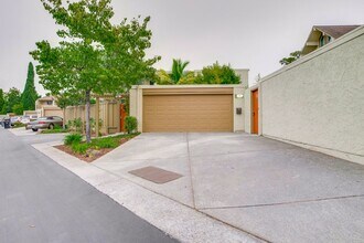 520 S Cascade Terrace in Sunnyvale, CA - Building Photo - Building Photo