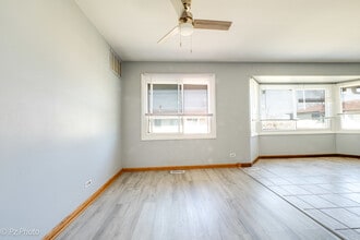 3100 Roberts Dr in Woodridge, IL - Building Photo - Building Photo