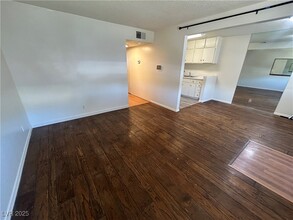 312 Orland St in Las Vegas, NV - Building Photo - Building Photo