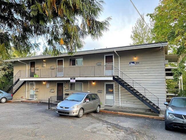 property at 1001 SW Woods St