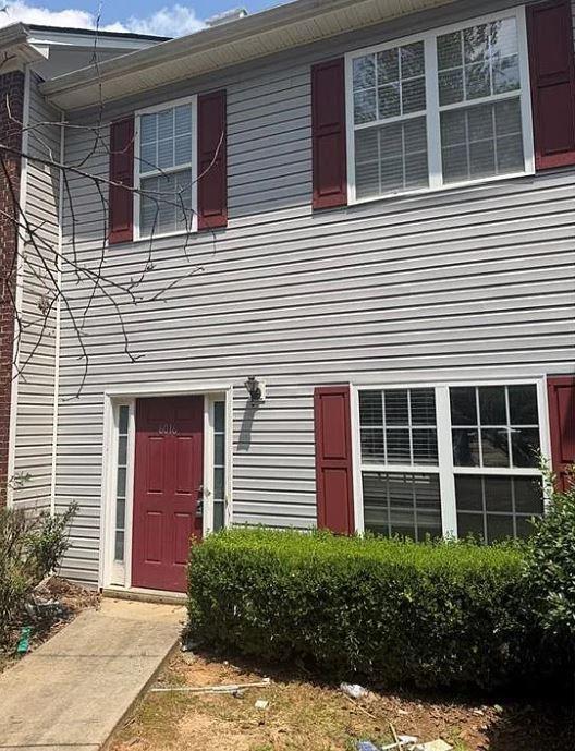 property at 6016 Leeshire Trace