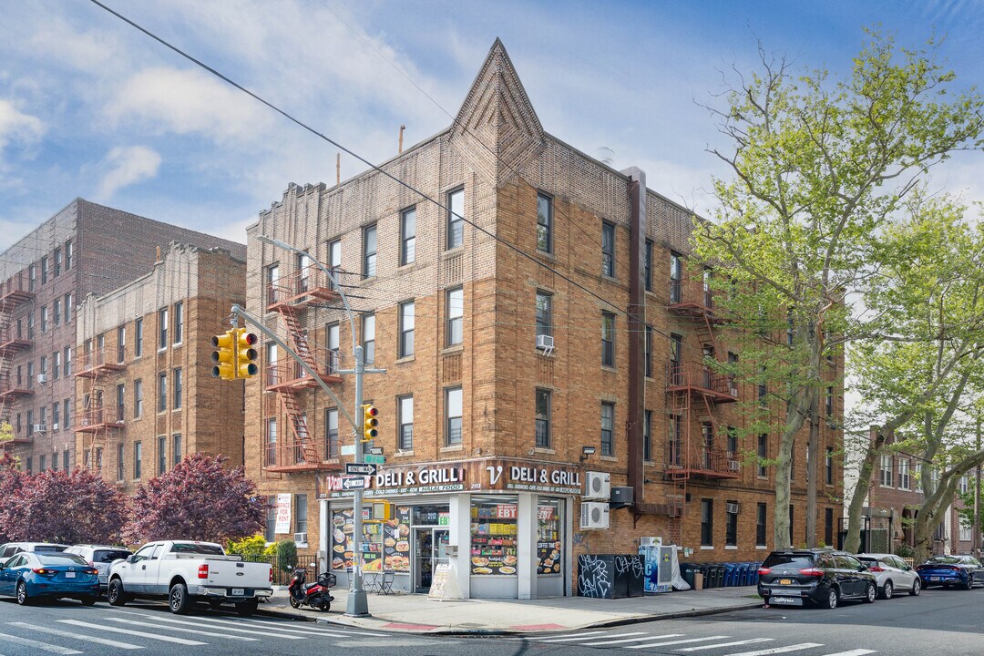 2113 Avenue V in Brooklyn, NY - Building Photo