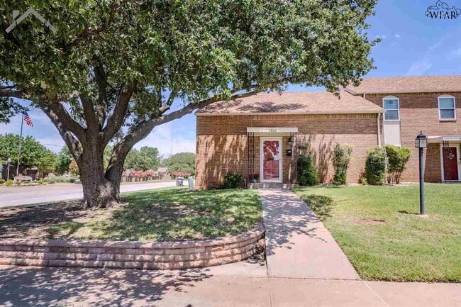 property at 3032 Barrywood Dr