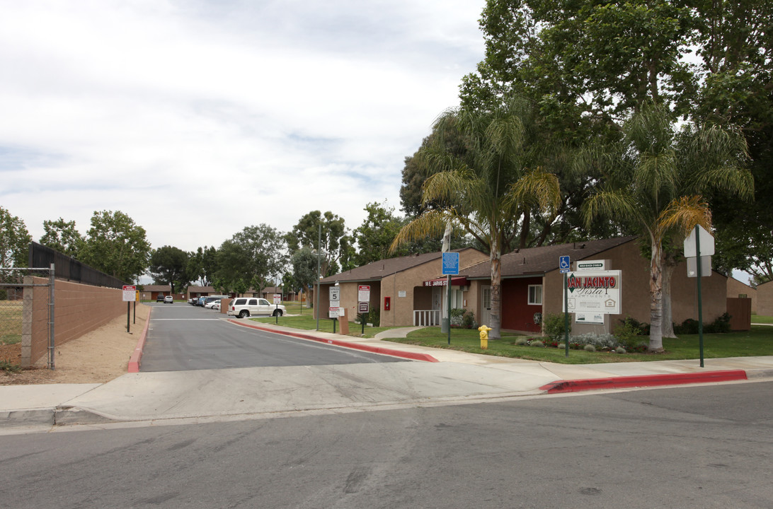 San Jacinto Vista 1 Apartments in Perris, CA - Building Photo