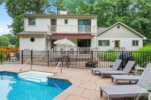 109 Woodmoor Rd in Stevensville, MD - Building Photo